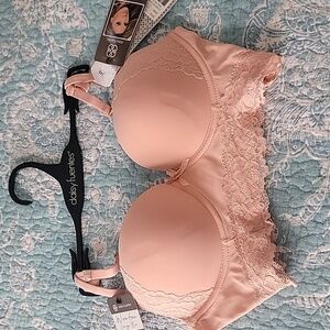 Daisy Fuentes wire-free lounge bra